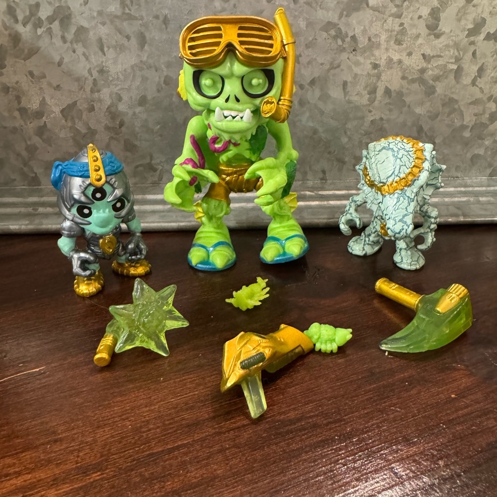 Treasure X Monster Gold Swamp Scuba Diver Toy Action Figure with aliens.